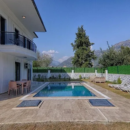 Uezuemlue Star Villa *