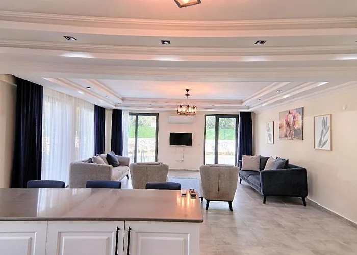 Uezuemlue Star Fethiye